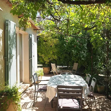 Holiday home Charming With Garden And Private Pool,